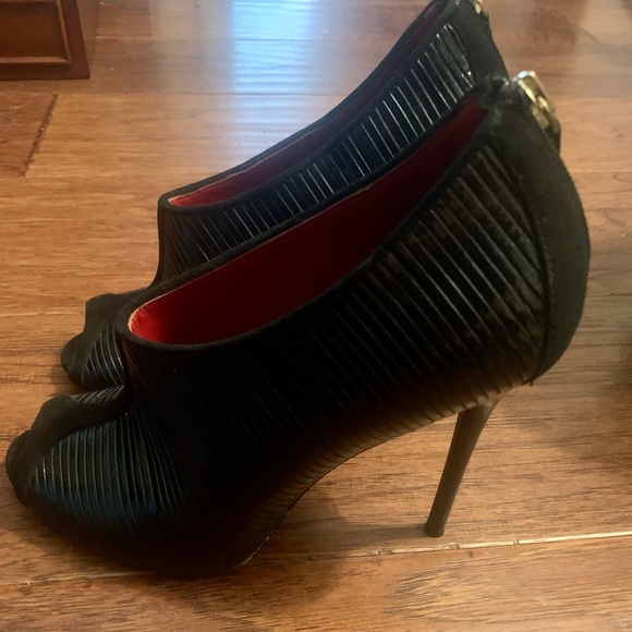 Vintage Charles Jourdan Amanda Black Leather Peep Toe Booties - Picture 2 of 6